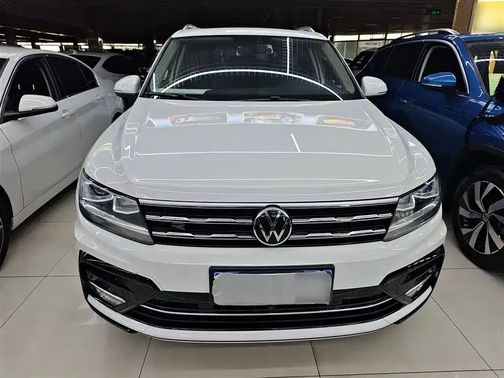 Volkswagen Tiguan L 2021 из CN, фото 3