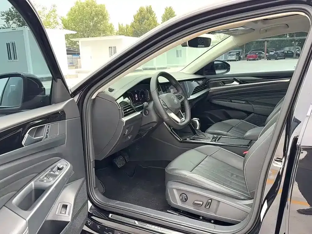Volkswagen Passat 2022 из CN, фото 7