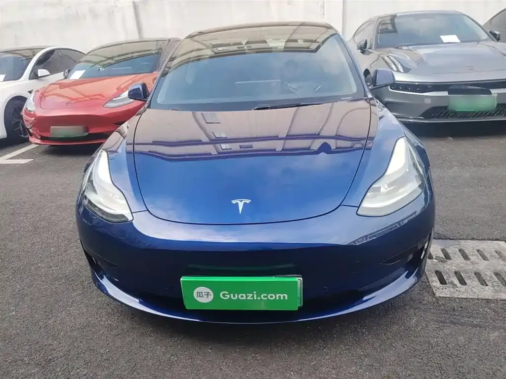 Tesla Model 3 — фото 3