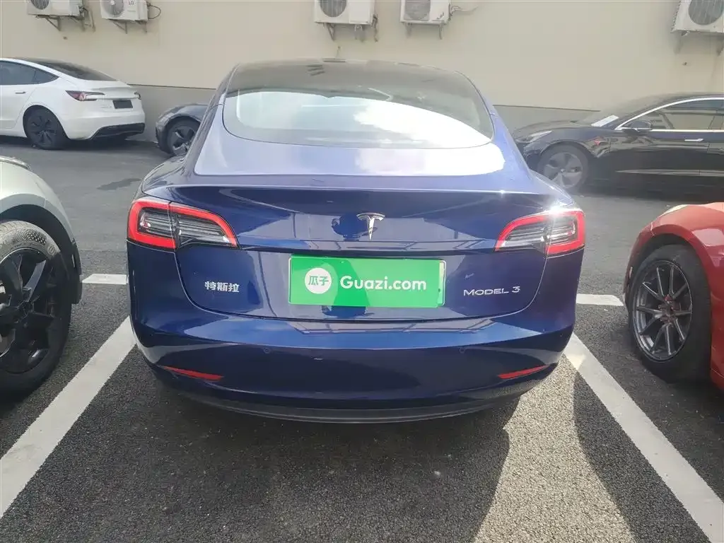 Tesla Model 3 — фото 6