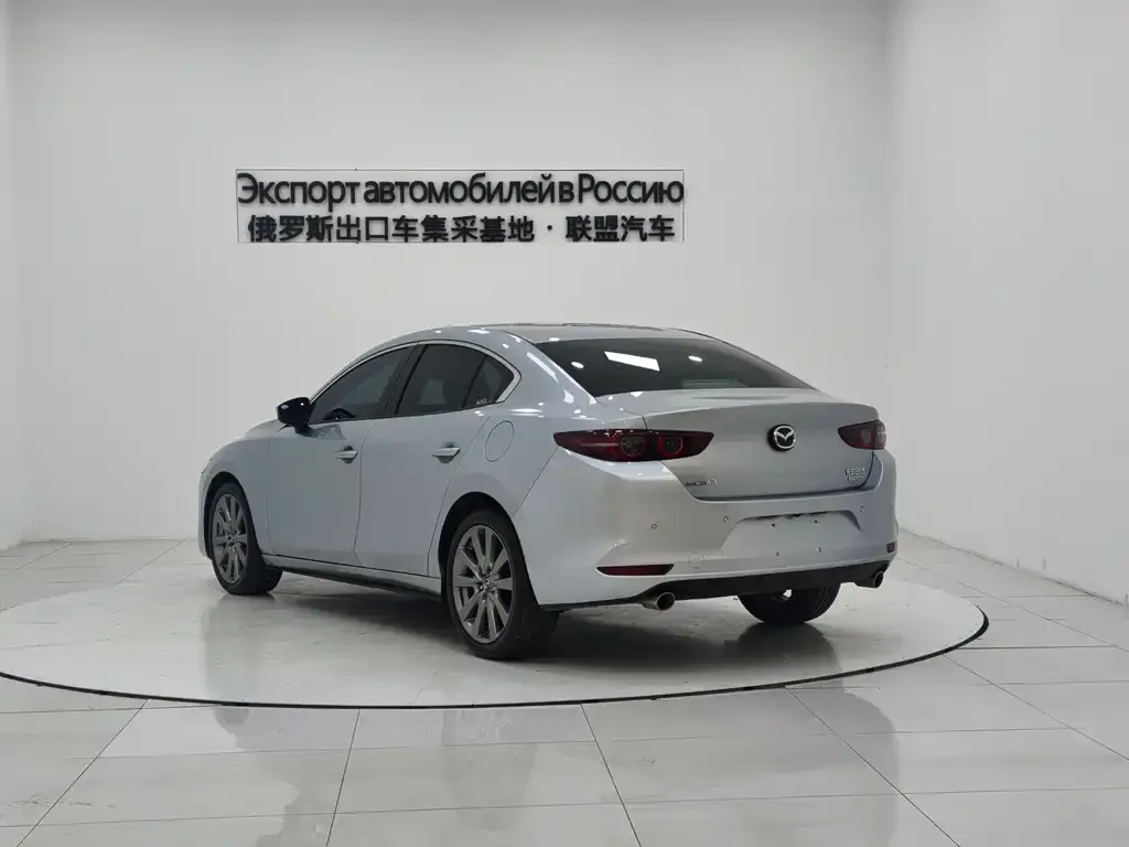 Mazda 3 Axela — фото 4