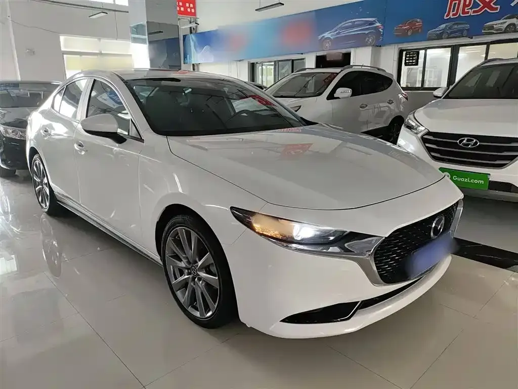 Mazda 3 Axela 2023 из CN, фото 4