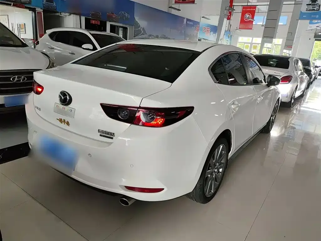 Mazda 3 Axela 2023 из CN, фото 7