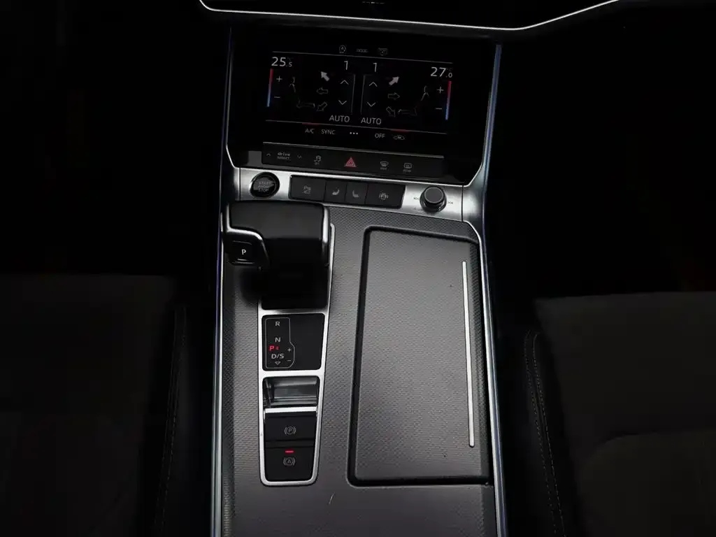 Audi A6L 2021 из CN, фото 8