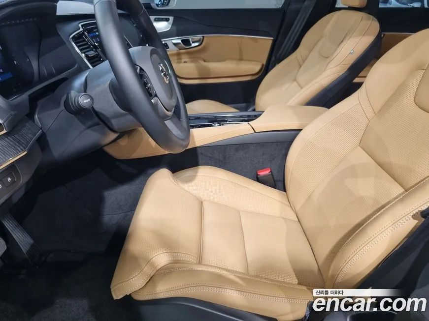 Volvo XC90 2025 из KR, фото 10