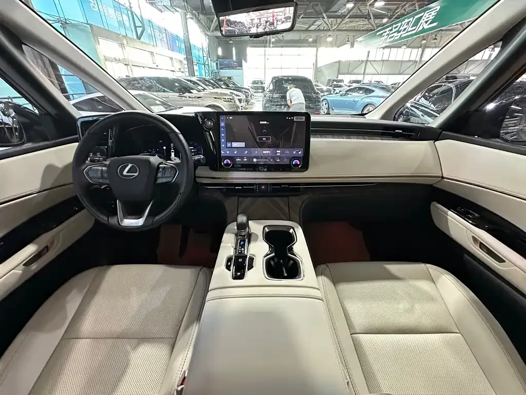 Lexus LM 2025 из CN, фото 10