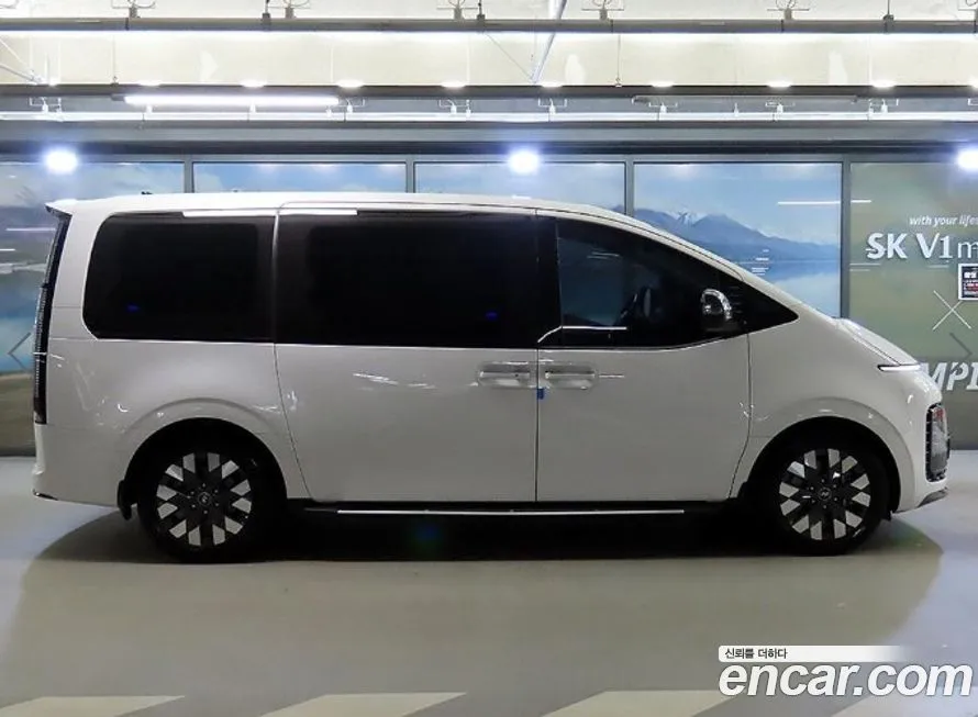 Hyundai Staria — фото 3