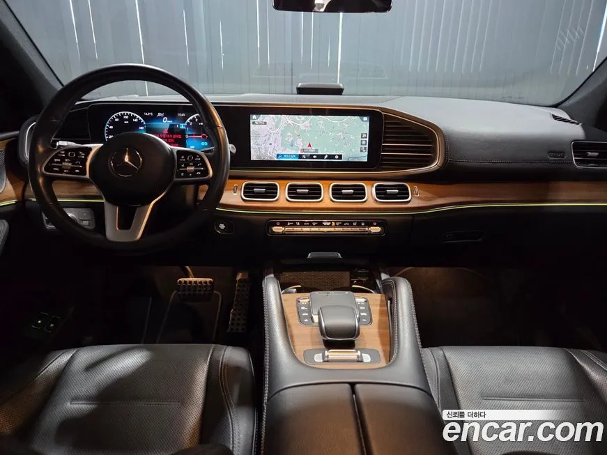 Mercedes-Benz GLE-Class — фото 10