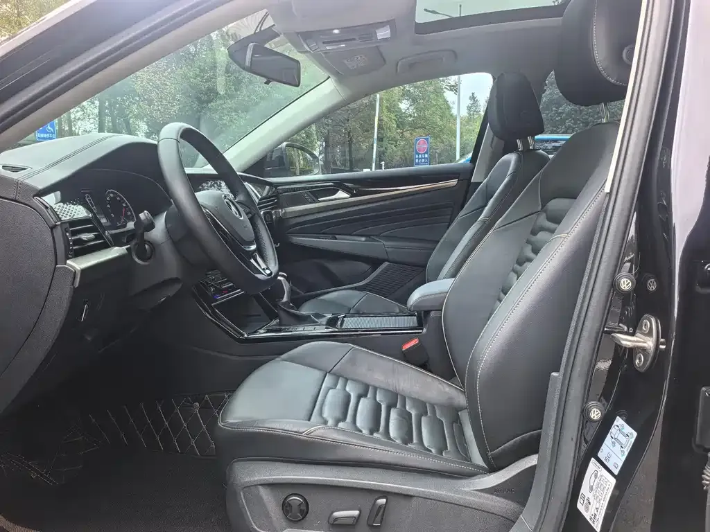 Volkswagen Passat 2021 из CN, фото 10