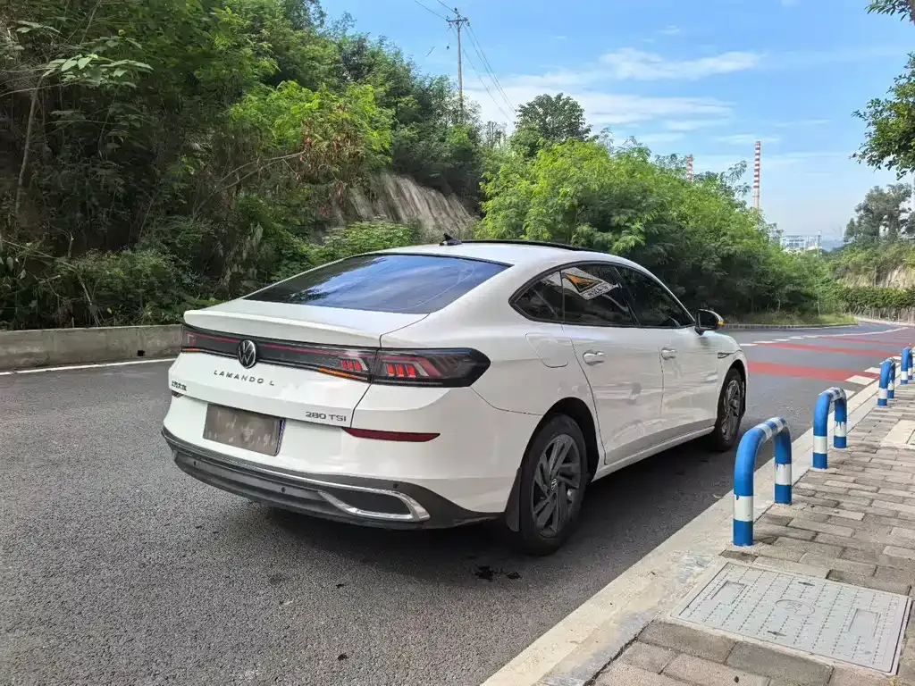Volkswagen Lamando 2024 из CN, фото 9