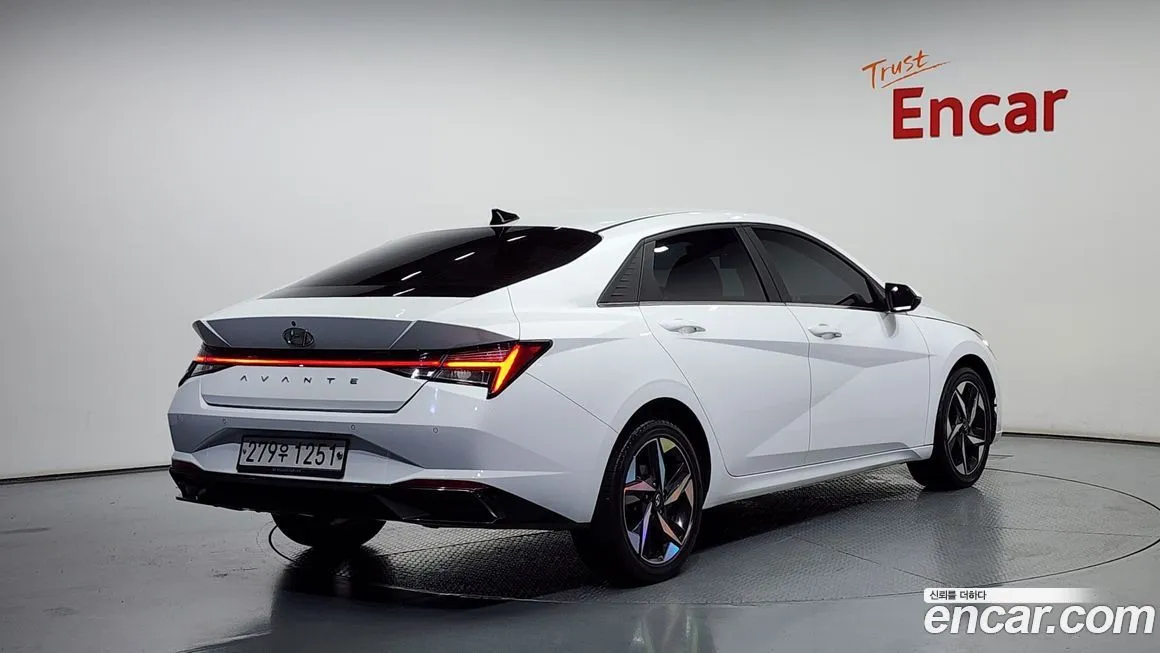 Hyundai AVANTE — фото 2