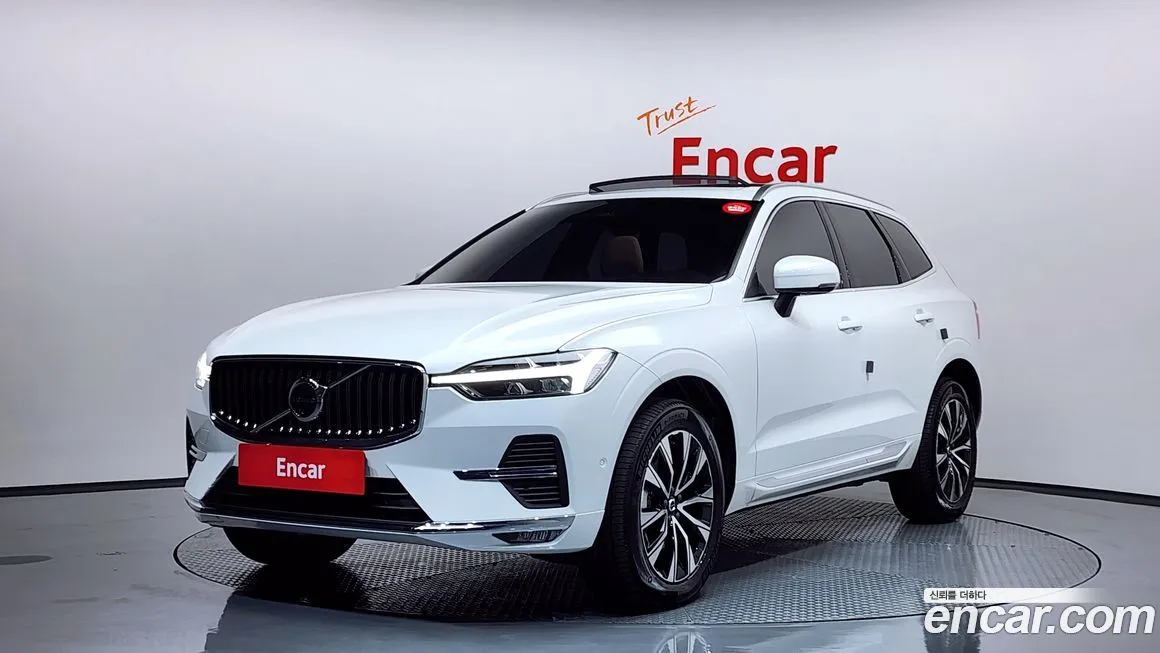 Volvo XC60 — фото 1