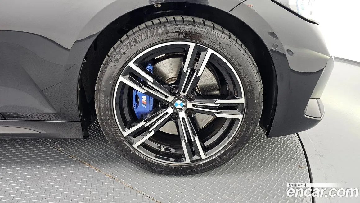BMW 3-Series 2024 из KR, фото 5