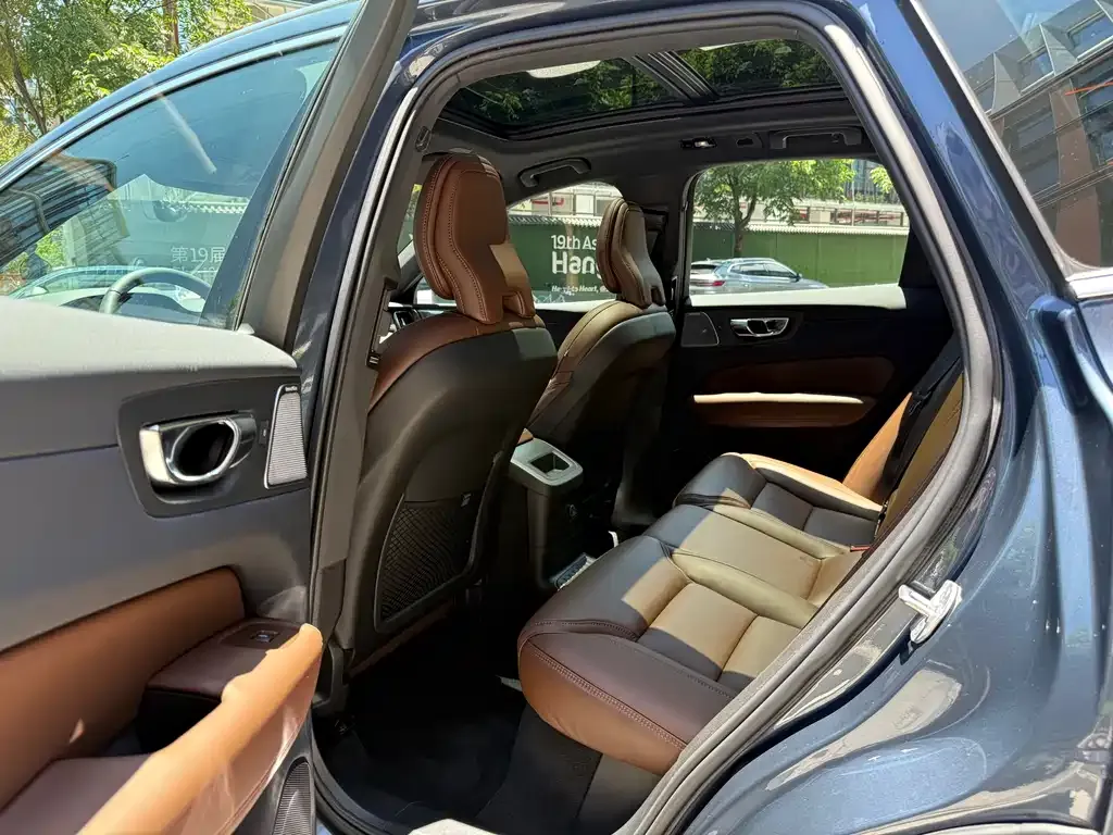 [object Object] XC60 PHEV 2024 из CN, фото 9