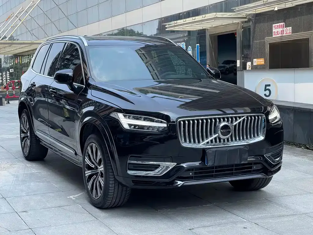 Volvo XC90 — фото 3