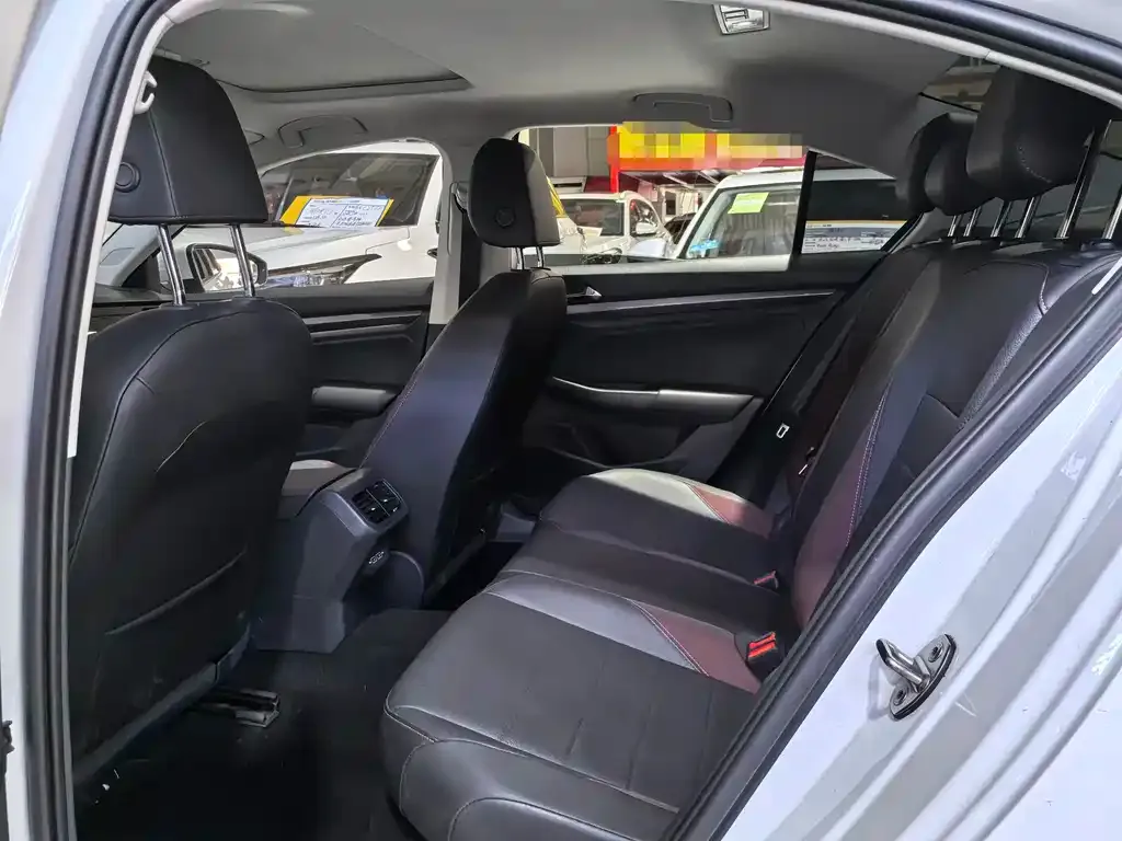 Volkswagen Bora 2022 из CN, фото 9