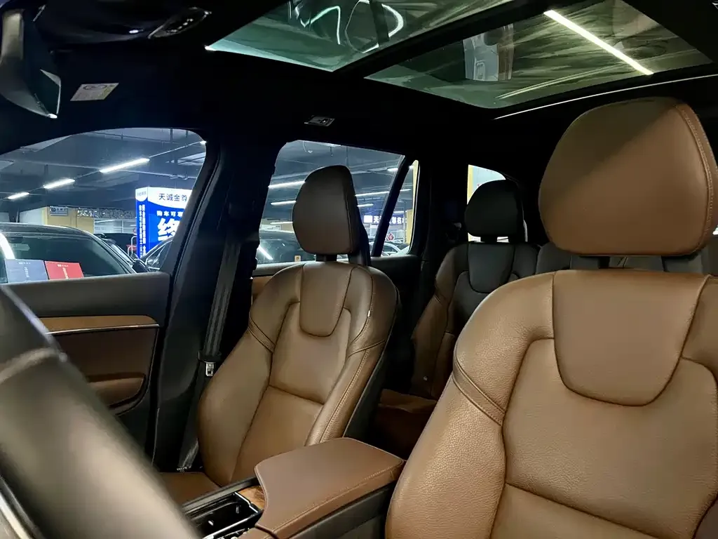 Volvo XC90 2022 из CN, фото 8