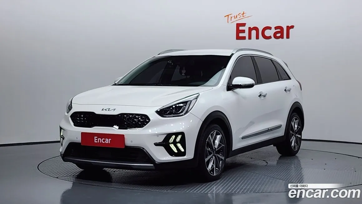 Kia Niro — фото 1