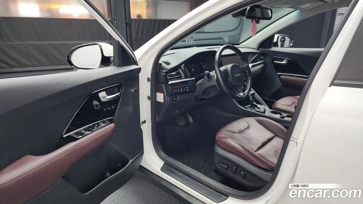 Kia Niro — фото 10