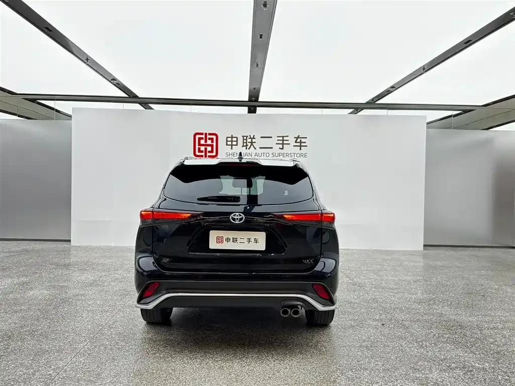 Toyota Crown Kluger 2024 из CN, фото 2