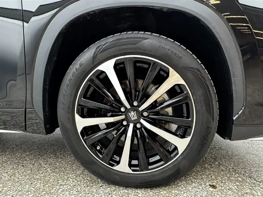 Toyota Crown Kluger 2024 из CN, фото 6