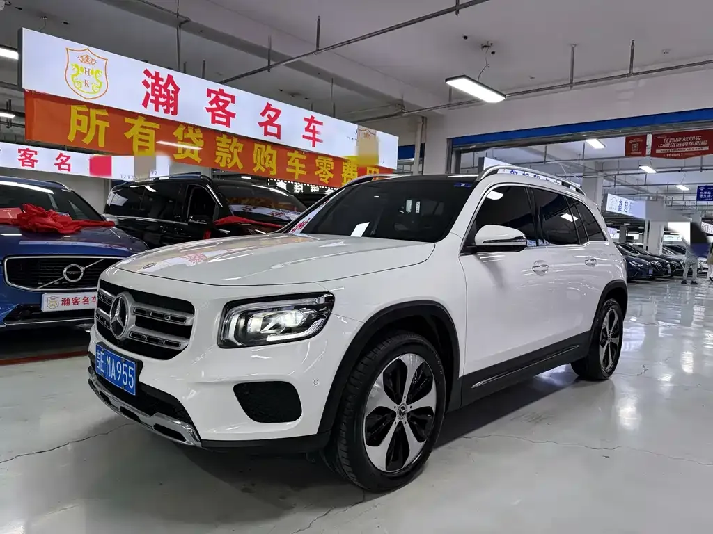 Mercedes-Benz GLB — фото 1