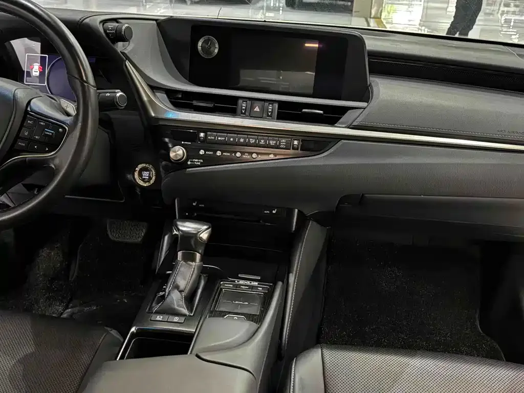 Lexus ES 2021 из CN, фото 8