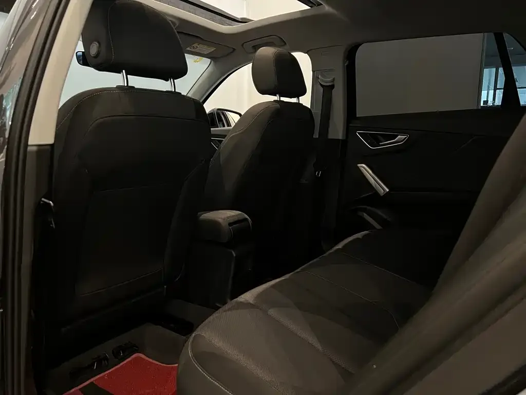 Audi Q2L 2021 из CN, фото 7