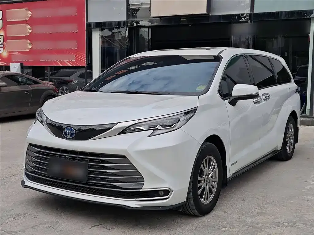 Toyota Sienna 2023 из CN, фото 10