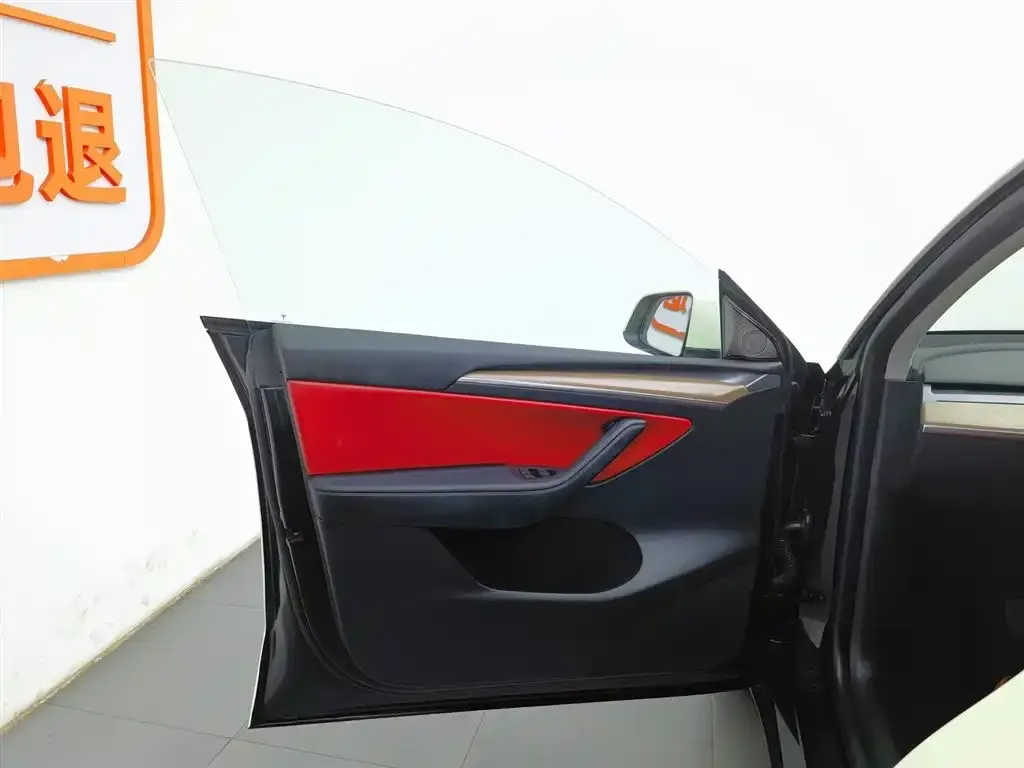 Tesla Model Y 2021 из CN, фото 8
