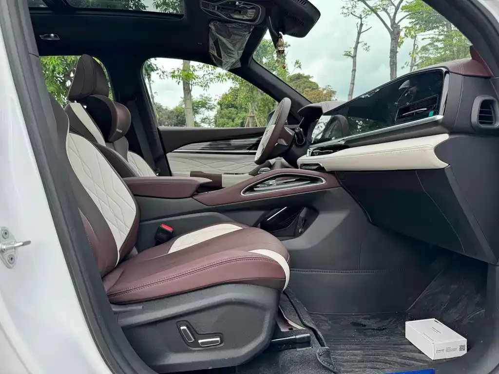 Geely Xingyue L 2024 из CN, фото 6