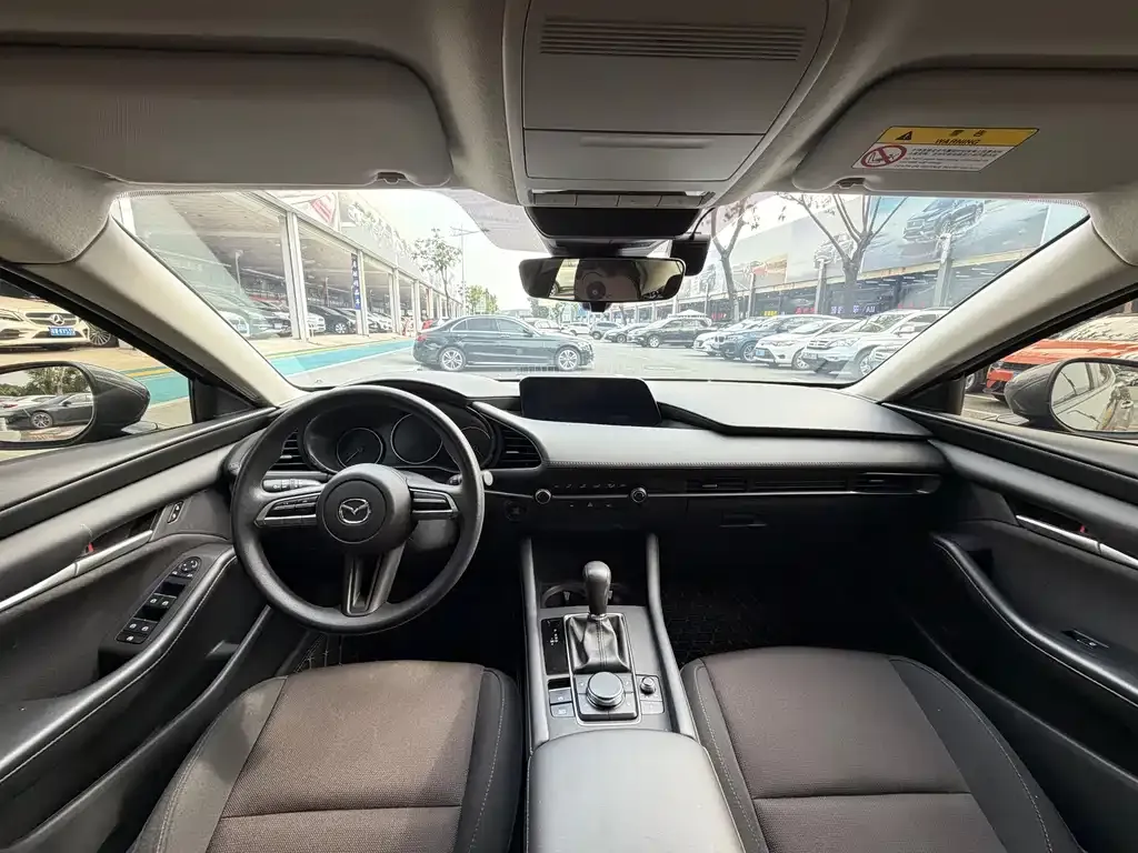 Mazda 3 Axela 2023 из CN, фото 9