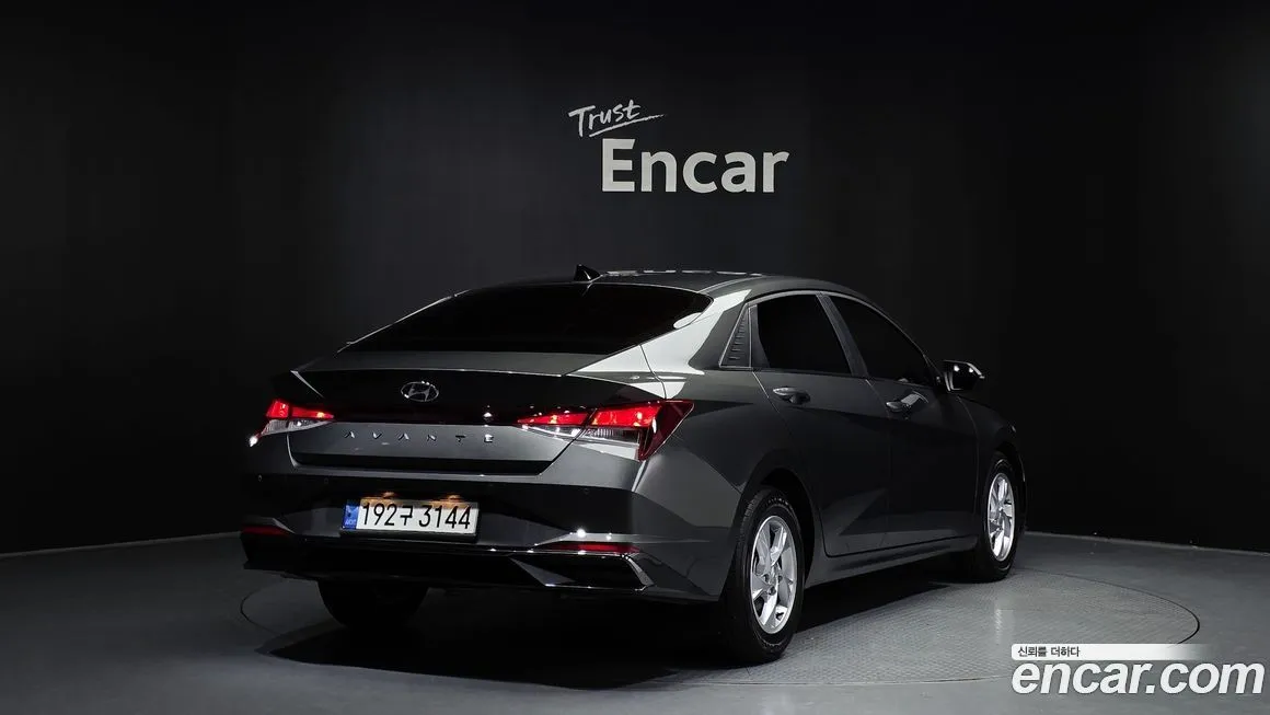 Hyundai AVANTE — фото 2