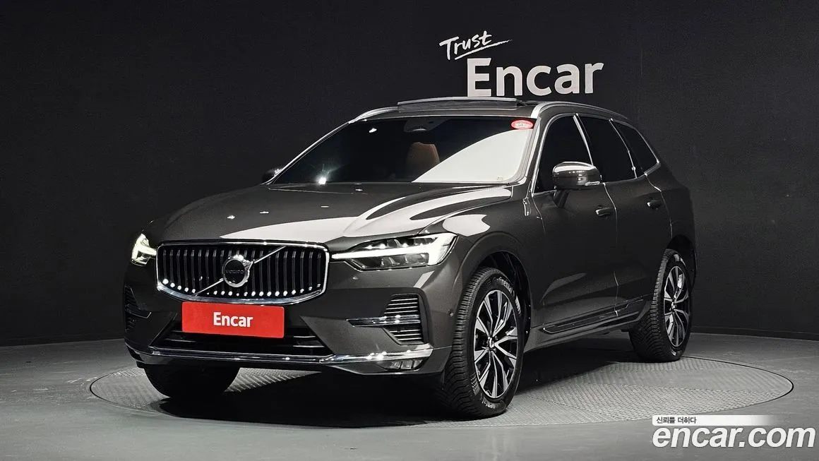 Volvo XC60 — фото 1