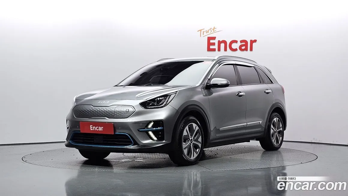 Kia Niro — фото 1