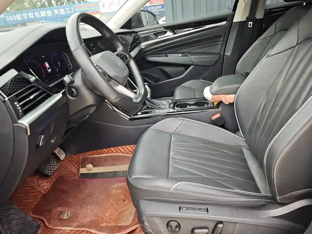 Volkswagen Passat 2022 из CN, фото 4