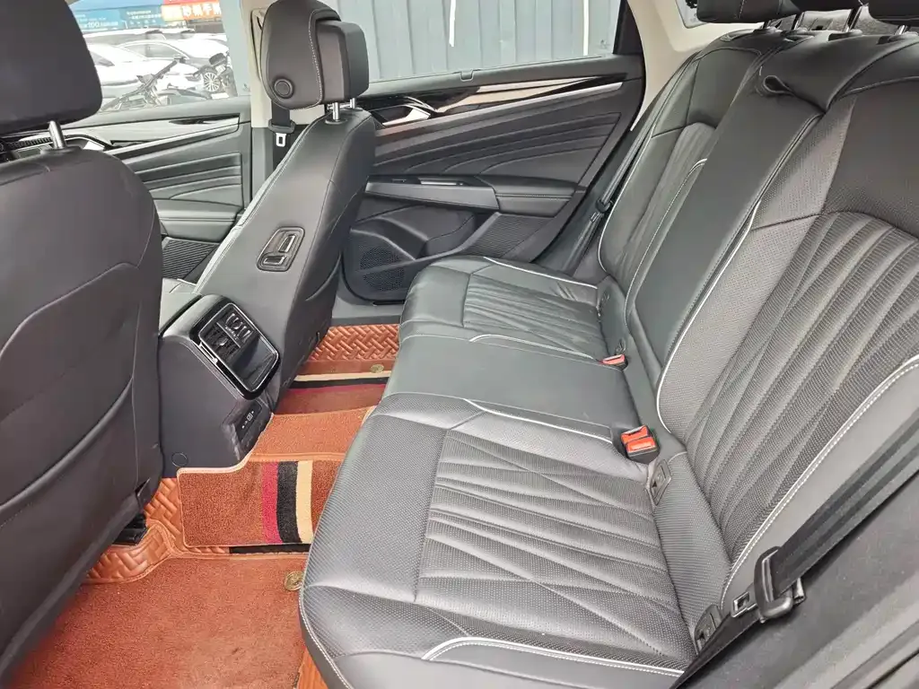 Volkswagen Passat 2022 из CN, фото 7