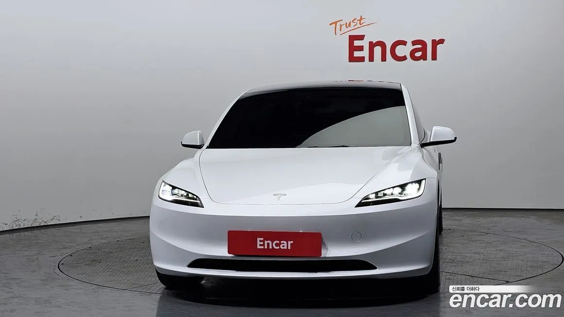 Tesla Model 3 — фото 3