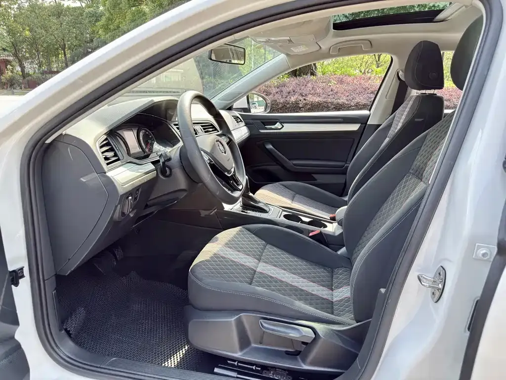 Volkswagen Lamando 2022 из CN, фото 9