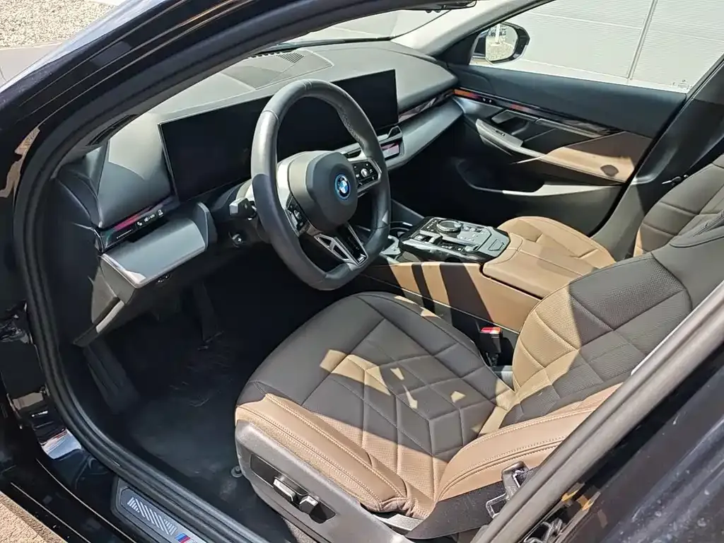 BMW i5 2025 из CN, фото 8