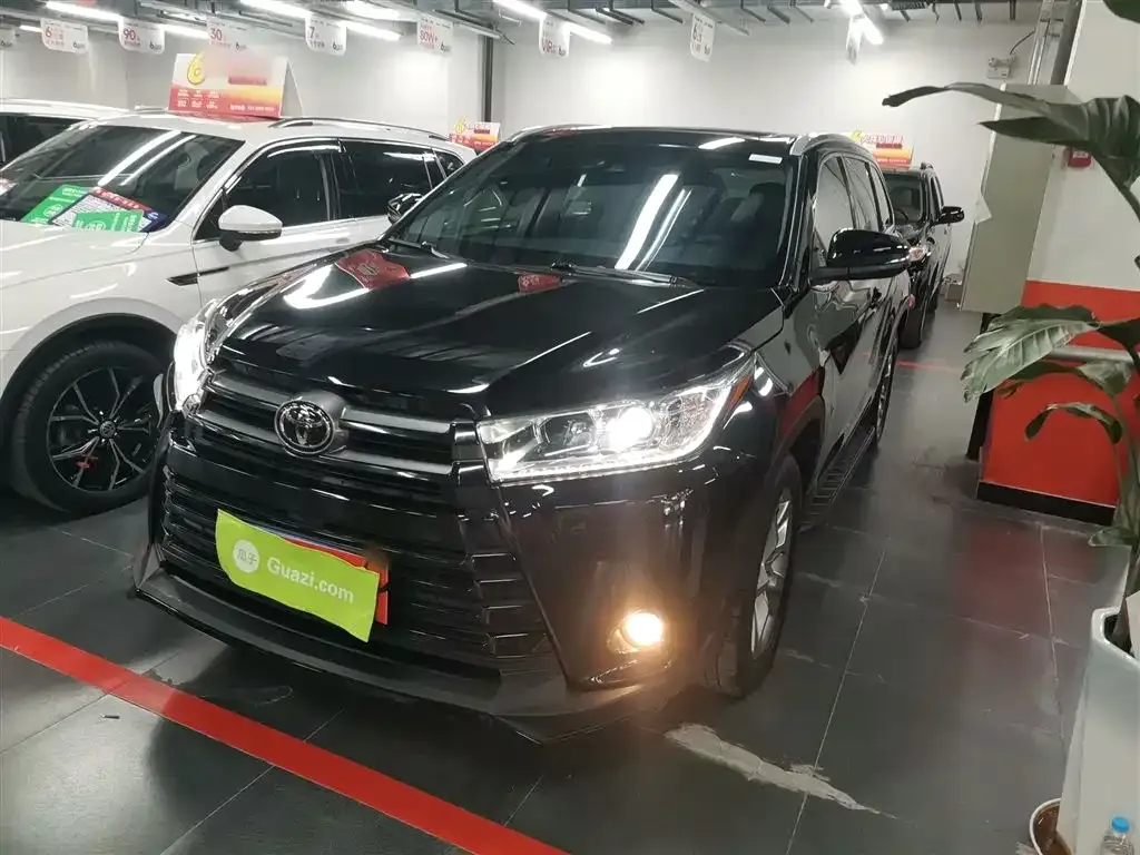 Toyota Highlander 2022 из CN, фото 2
