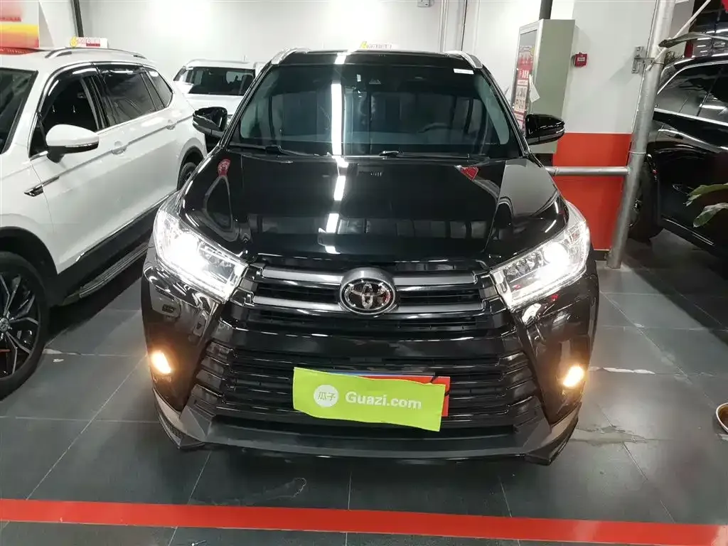 Toyota Highlander 2022 из CN, фото 3