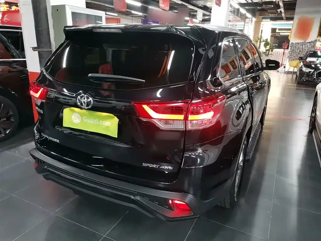 Toyota Highlander 2022 из CN, фото 7
