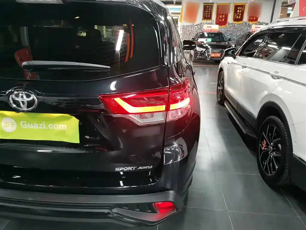 Toyota Highlander 2022 из CN, фото 8