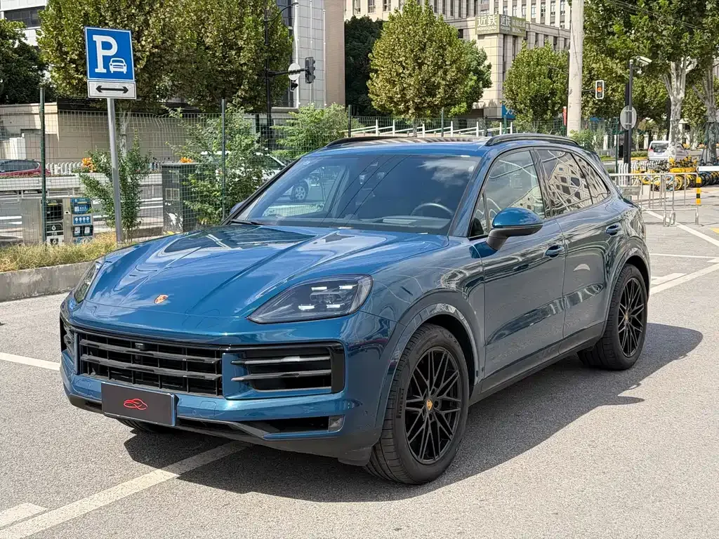 Porsche Cayenne — фото 1