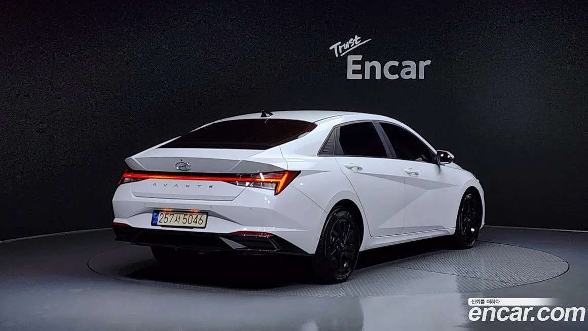 Hyundai AVANTE — фото 2