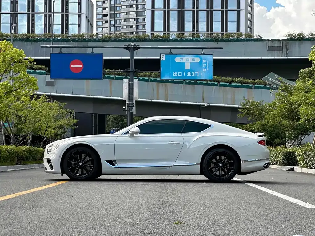 Bentley Continental — фото 10