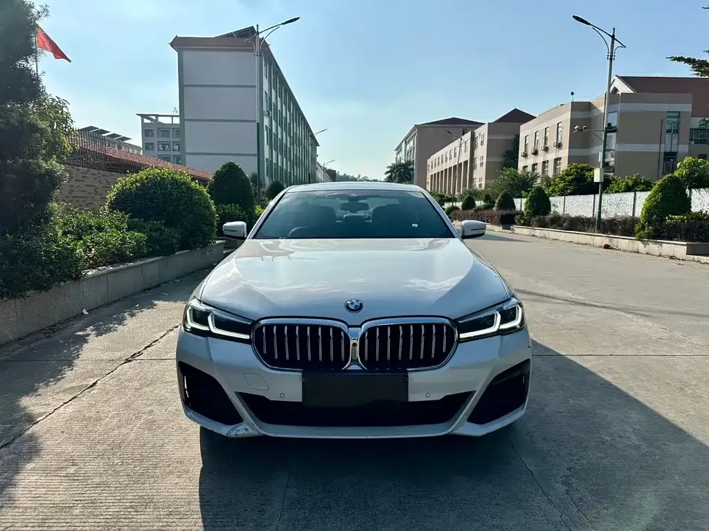 BMW 5 Series — фото 2
