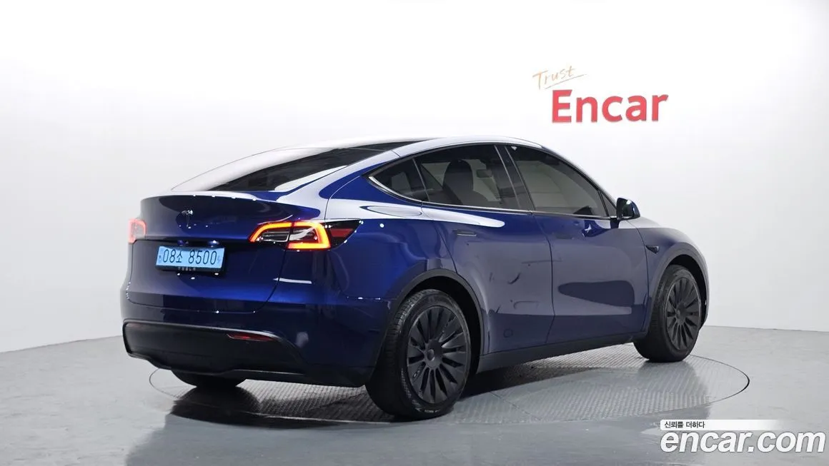 Tesla Model Y — фото 2