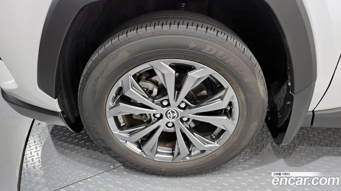 Toyota RAV4 2023 из KR, фото 5